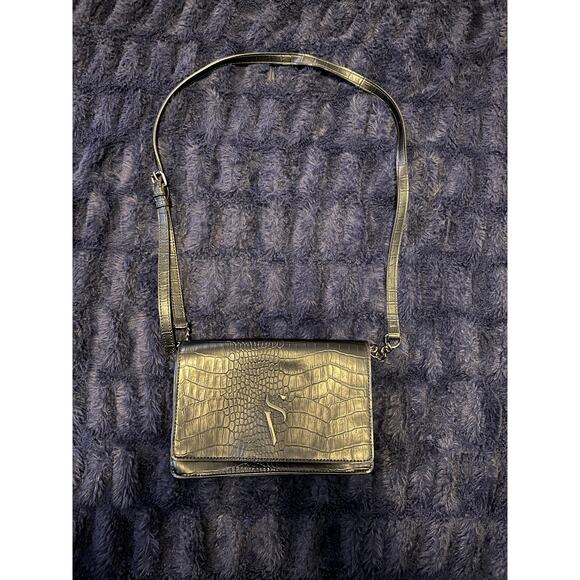 Simply Vera Vera Wang Handbags - Simply Vera Wang Black Croc Embossed Crossbody Purse Adjustable Strap EUC
